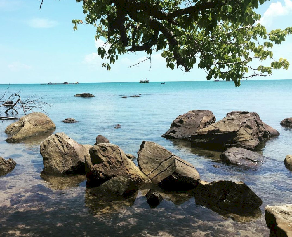 Thom Beach is famous for its peaceful and untouched scenery